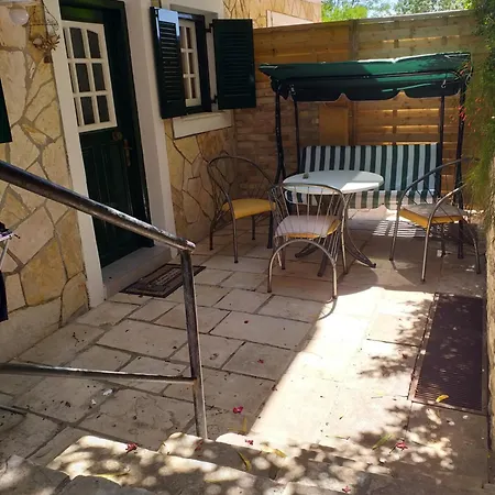 Garneli Lägenhet Kalami (Corfu)